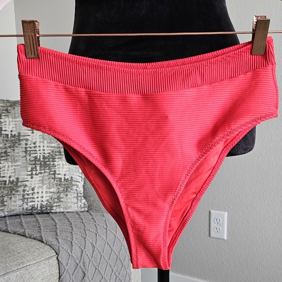 Ribbed swimsuit - Picture 7 of 9